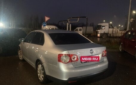 Volkswagen Jetta VI, 2008 год, 430 000 рублей, 2 фотография