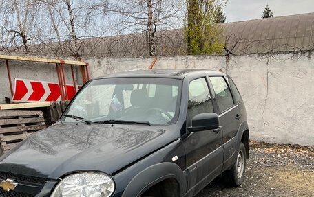 Chevrolet Niva I рестайлинг, 2020 год, 230 000 рублей, 3 фотография
