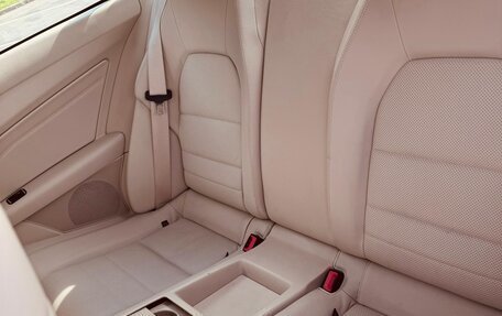 Mercedes-Benz E-Класс, 2015 год, 3 300 000 рублей, 8 фотография