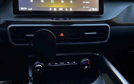 Geely Coolray I, 2023 год, 1 790 000 рублей, 13 фотография