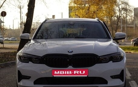 BMW 3 серия, 2019 год, 3 200 000 рублей, 4 фотография