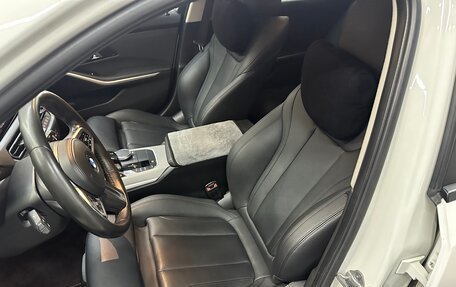 BMW 3 серия, 2019 год, 3 200 000 рублей, 17 фотография