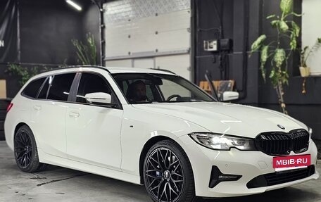 BMW 3 серия, 2019 год, 3 200 000 рублей, 13 фотография