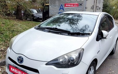 Toyota Aqua I, 2013 год, 730 000 рублей, 1 фотография
