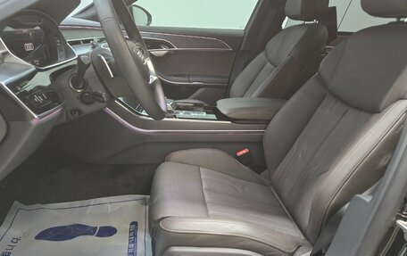 Audi A8, 2021 год, 5 200 000 рублей, 10 фотография