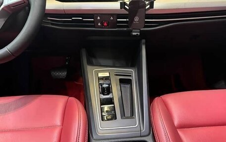 Volkswagen Golf VIII, 2021 год, 1 318 000 рублей, 12 фотография