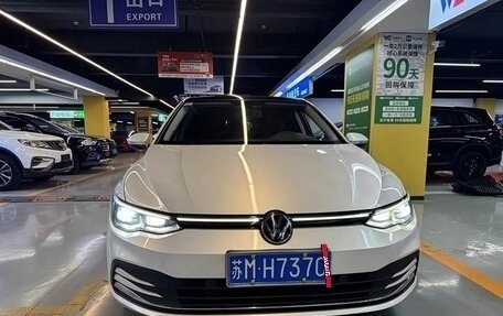 Volkswagen Golf VIII, 2021 год, 1 318 000 рублей, 2 фотография