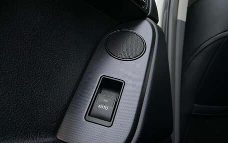 Toyota Land Cruiser Prado 150 рестайлинг 2, 2010 год, 2 740 000 рублей, 12 фотография