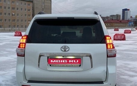 Toyota Land Cruiser Prado 150 рестайлинг 2, 2010 год, 2 740 000 рублей, 6 фотография