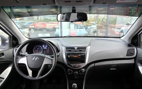 Hyundai Solaris II рестайлинг, 2015 год, 809 000 рублей, 7 фотография