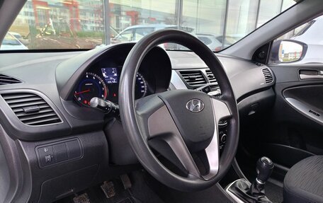 Hyundai Solaris II рестайлинг, 2015 год, 809 000 рублей, 5 фотография