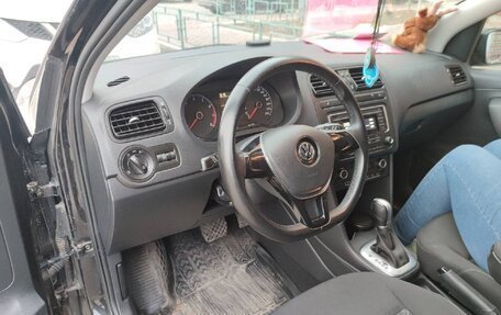 Volkswagen Polo VI (EU Market), 2018 год, 1 099 000 рублей, 24 фотография