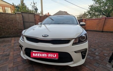KIA Rio IV, 2017 год, 1 450 000 рублей, 2 фотография