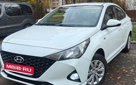 Hyundai Solaris II рестайлинг, 2020 год, 1 299 000 рублей, 8 фотография