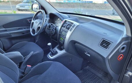 Hyundai Tucson III, 2008 год, 1 050 000 рублей, 24 фотография