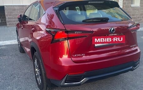 Lexus NX I, 2018 год, 2 300 000 рублей, 4 фотография