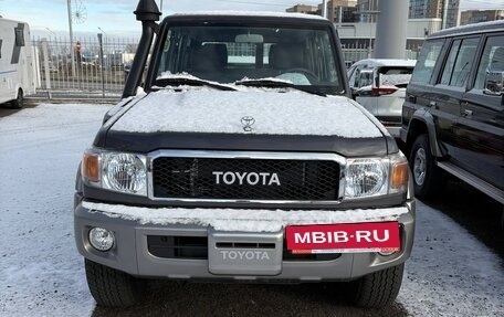 Toyota Land Cruiser 70, 2015 год, 7 600 000 рублей, 1 фотография