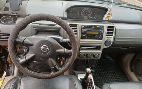 Nissan X-Trail, 2005 год, 650 000 рублей, 12 фотография