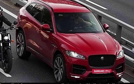 Jaguar F-Pace, 2016 год, 2 420 000 рублей, 17 фотография