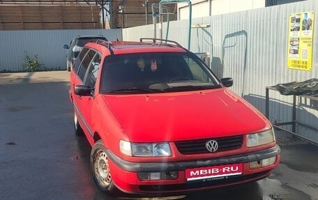 Volkswagen Passat B4, 1993 год, 350 000 рублей, 1 фотография