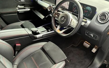 Mercedes-Benz GLB, 2021 год, 1 800 000 рублей, 7 фотография