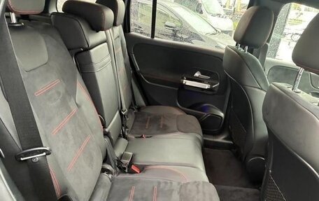 Mercedes-Benz GLB, 2021 год, 1 800 000 рублей, 11 фотография