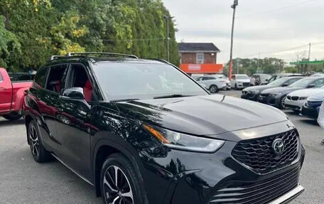 Toyota Highlander, 2022 год, 8 000 000 рублей, 1 фотография