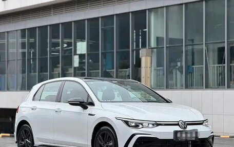 Volkswagen Golf VIII, 2022 год, 1 889 999 рублей, 3 фотография