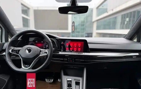 Volkswagen Golf VIII, 2022 год, 1 889 999 рублей, 6 фотография