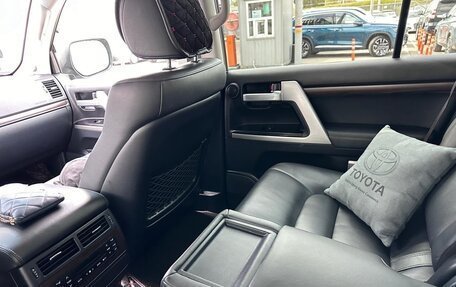 Toyota Land Cruiser 200, 2018 год, 7 200 000 рублей, 7 фотография