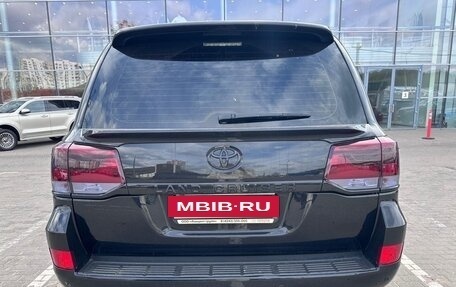 Toyota Land Cruiser 200, 2018 год, 7 200 000 рублей, 5 фотография