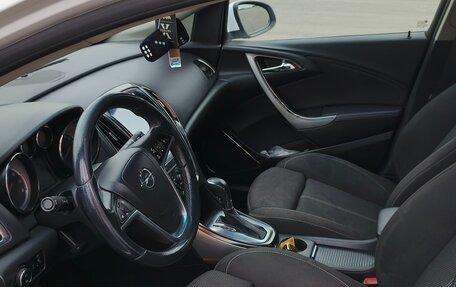 Opel Astra J, 2011 год, 600 000 рублей, 7 фотография