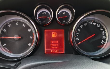 Opel Astra J, 2011 год, 600 000 рублей, 11 фотография