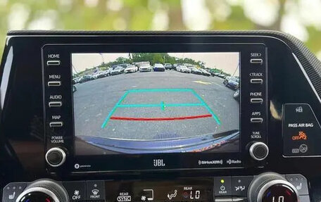 Toyota Highlander, 2022 год, 8 000 000 рублей, 15 фотография