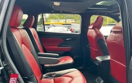 Toyota Highlander, 2022 год, 8 000 000 рублей, 14 фотография