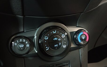 Ford Fiesta, 2015 год, 759 000 рублей, 13 фотография