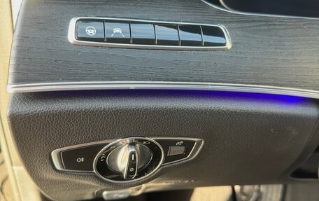 Mercedes-Benz E-Класс, 2019 год, 3 400 000 рублей, 10 фотография