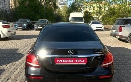 Mercedes-Benz E-Класс, 2019 год, 3 400 000 рублей, 4 фотография