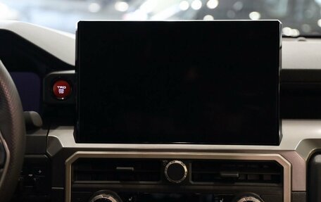 Toyota Tacoma, 2024 год, 11 500 000 рублей, 16 фотография