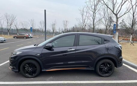 Honda Vezel, 2022 год, 1 465 000 рублей, 4 фотография