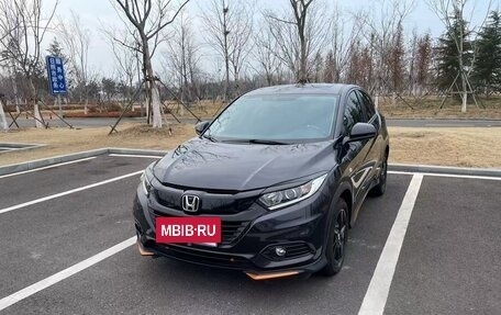 Honda Vezel, 2022 год, 1 465 000 рублей, 3 фотография