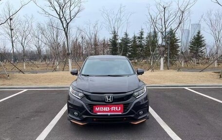 Honda Vezel, 2022 год, 1 465 000 рублей, 2 фотография