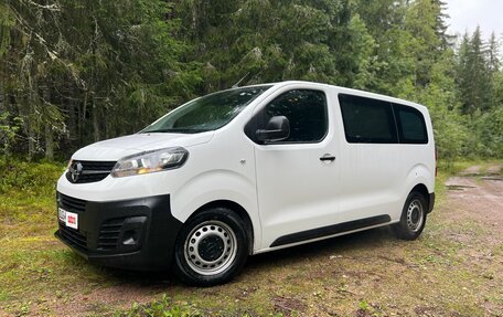 Opel Vivaro, 2021 год, 2 299 000 рублей, 3 фотография