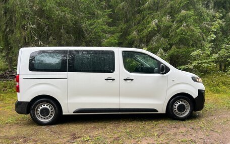Opel Vivaro, 2021 год, 2 299 000 рублей, 7 фотография