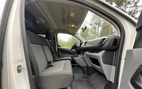 Opel Vivaro, 2021 год, 2 299 000 рублей, 16 фотография