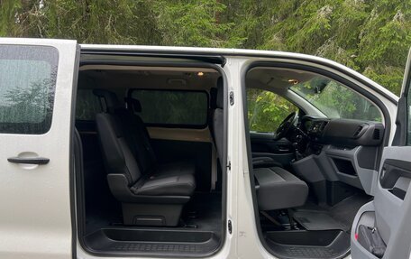 Opel Vivaro, 2021 год, 2 299 000 рублей, 22 фотография