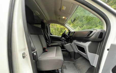 Opel Vivaro, 2021 год, 2 299 000 рублей, 31 фотография