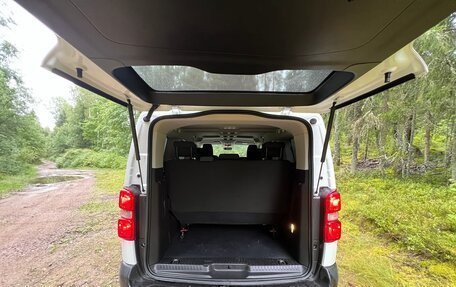 Opel Vivaro, 2021 год, 2 299 000 рублей, 28 фотография