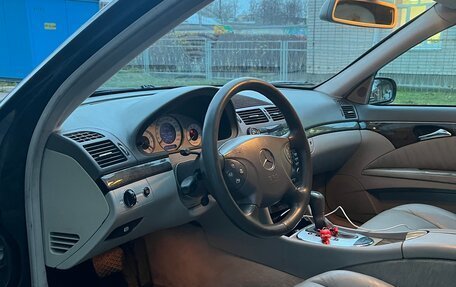 Mercedes-Benz E-Класс, 2003 год, 820 000 рублей, 28 фотография