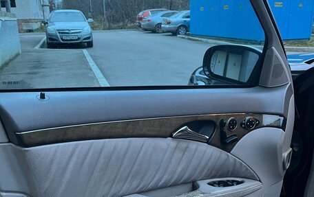 Mercedes-Benz E-Класс, 2003 год, 820 000 рублей, 27 фотография